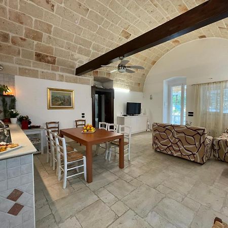 Il Vecchio Carrubo - Villa Con Piscina A Sfioro Macchia di Monte Extérieur photo