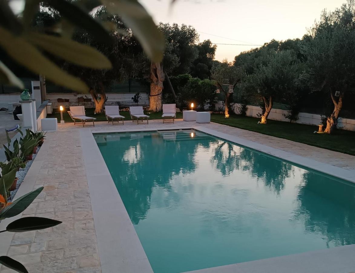 Il Vecchio Carrubo - Villa Con Piscina A Sfioro Macchia di Monte Extérieur photo