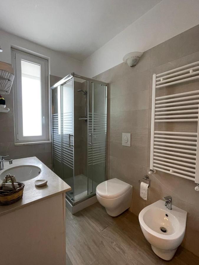 Il Vecchio Carrubo - Villa Con Piscina A Sfioro Macchia di Monte Extérieur photo